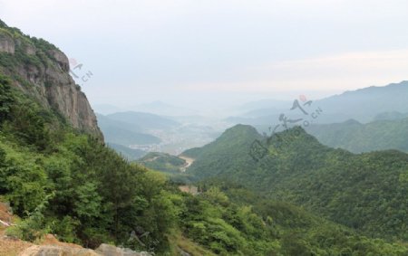 山峰风景图片
