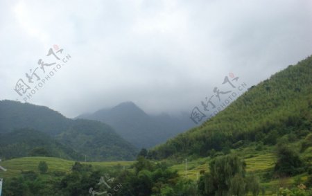 山间风光图片