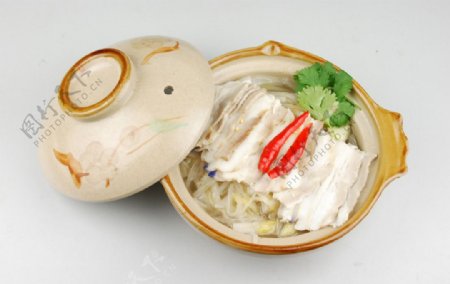 砂锅酸菜汆白肉图片