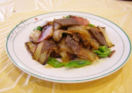 汉色土菜蕨根粉饼炒腊肉图片