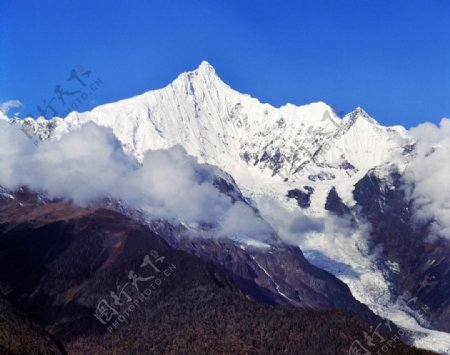 梅里雪山卡瓦博格峰图片
