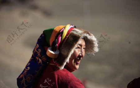 西藏女人图片