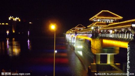 廊桥夜景图片