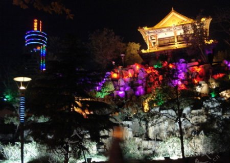 济宁公园夜景图片
