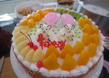 生日蛋糕蛋糕水果图片