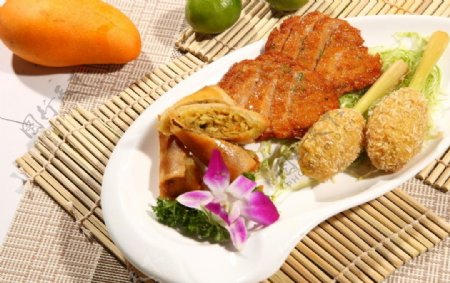 泰式鱼饼拼香茅虾图片