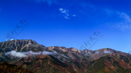 贡嘎雪山图片