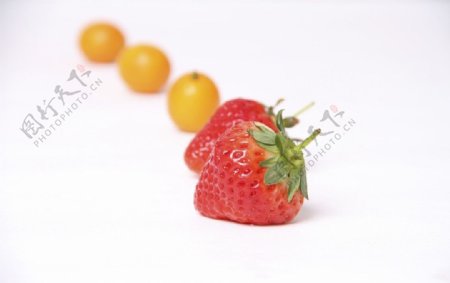金桔草莓图片
