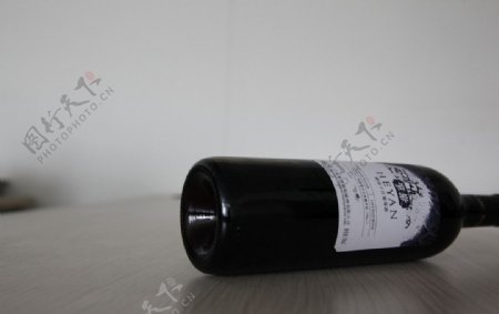 贺岩精品干红葡萄酒图图片