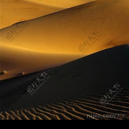 沙漠光影图片