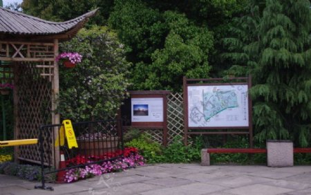 西溪植物园大门边图片