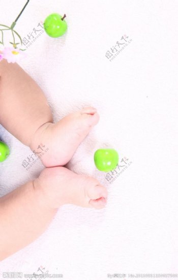 婴儿可爱小脚丫图片