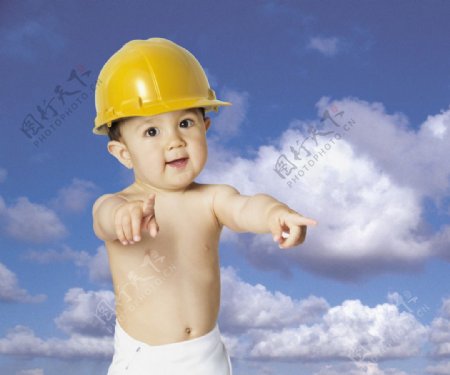 打扮成建筑工人的宝宝婴儿图片