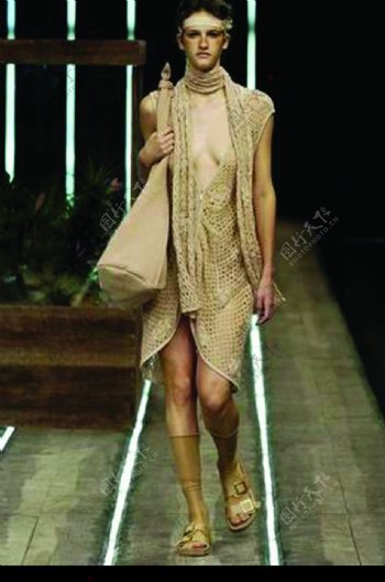 里约热内卢2004女装秋冬新品发布会0135