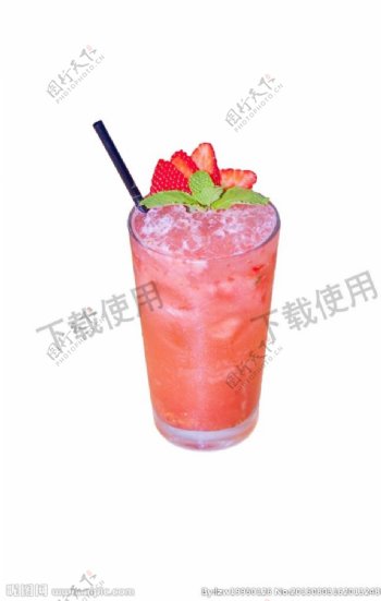 牛奶草莓mojito鸡尾酒