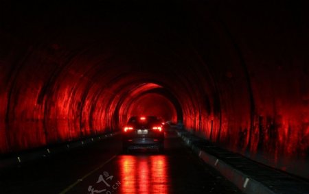 汽车隧道光线