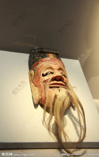 少数民族木雕面具
