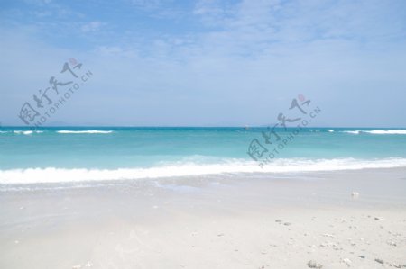 大海沙滩蓝天