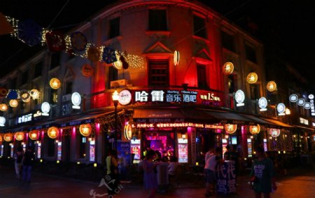 宁波老外滩夜景酒吧街夜景