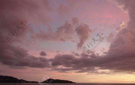 普吉岛悬崖餐厅日落天空