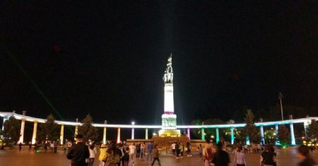 哈尔滨防洪纪念塔夜景