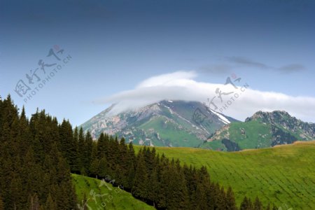 新疆天山