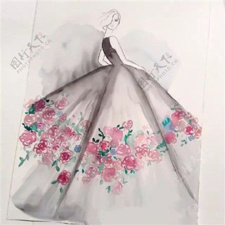 粉色花纹长裙礼服设计图