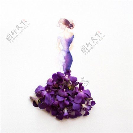 紫色花朵灵感服装设计图