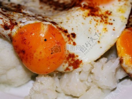 烹饪完成的煎蛋