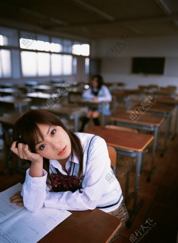 日本学生清纯女生15图片