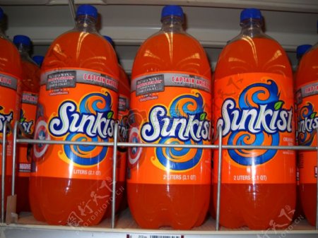 冰箱里的橙汁