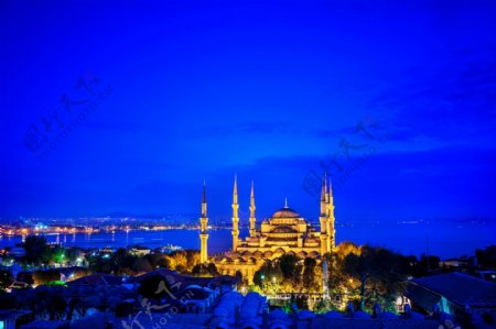 蓝色清真寺夜景