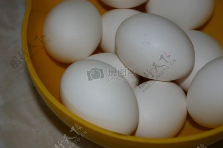 碗里的一堆鸭蛋
