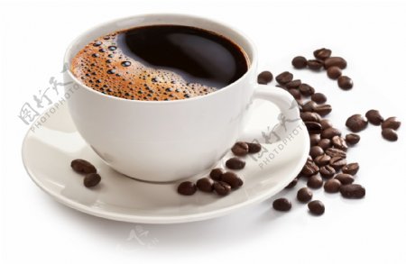 冒泡的咖啡与咖啡豆图片