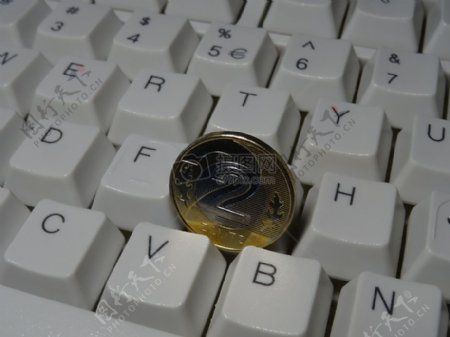 键盘中的硬币