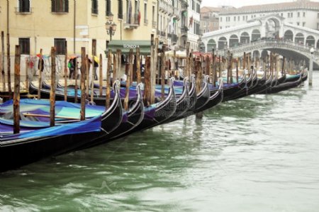 威尼斯的吊船