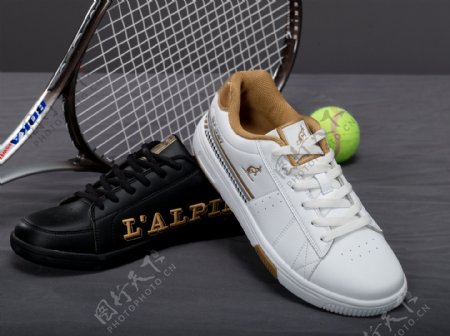 网球黑白板鞋运动图片