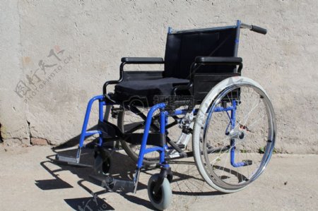 轮椅残残疾阻碍艾滋病为残疾人士的援助当志工病关怀