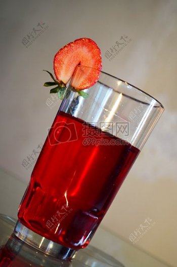 新鲜草莓果汁