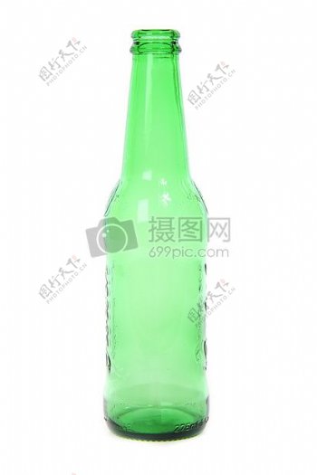 绿色空啤酒瓶