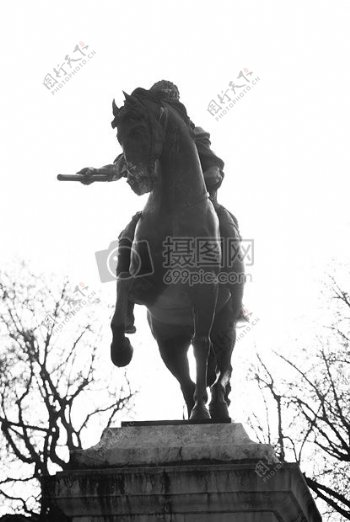 雕像纪念碑马英国布里斯托尔黑色和白色