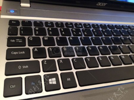 黑色的电脑键盘