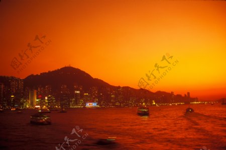 黄昏时的香港海面图片