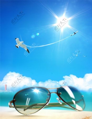 夏季热带创意眼镜蓝天