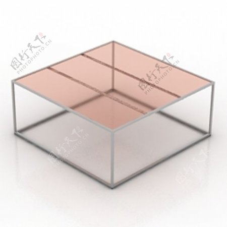 粉红色的透明玻璃桌