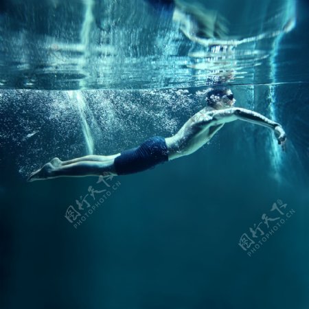 潜水运动员图片