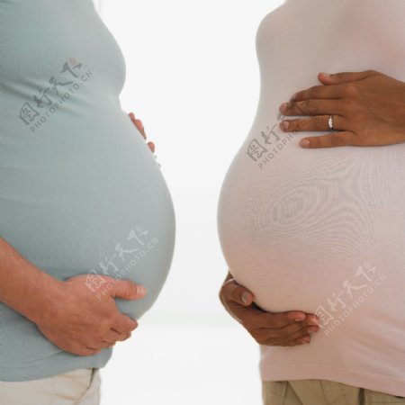 两个孕妇图片