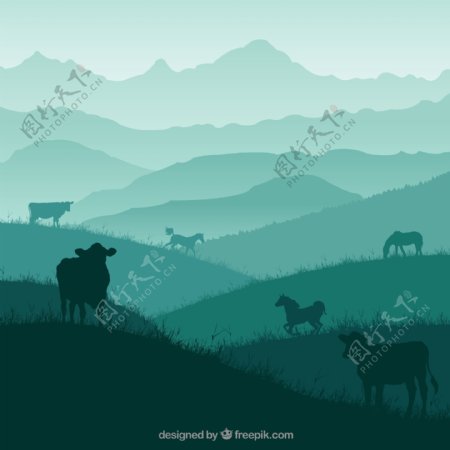 山坡上的牛和马剪影