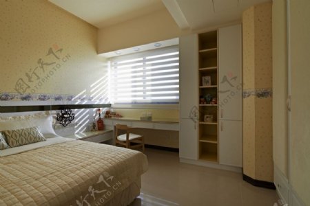 港式时尚卧室窗户设计图