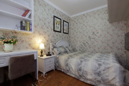 美式小清新卧室大床设计图